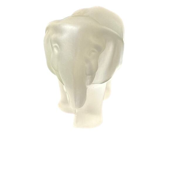 Vintage SPG Frosted Glass Standing Elephant Figurine 1991. Paperweight.Shelfdeco - Picture 1 of 7